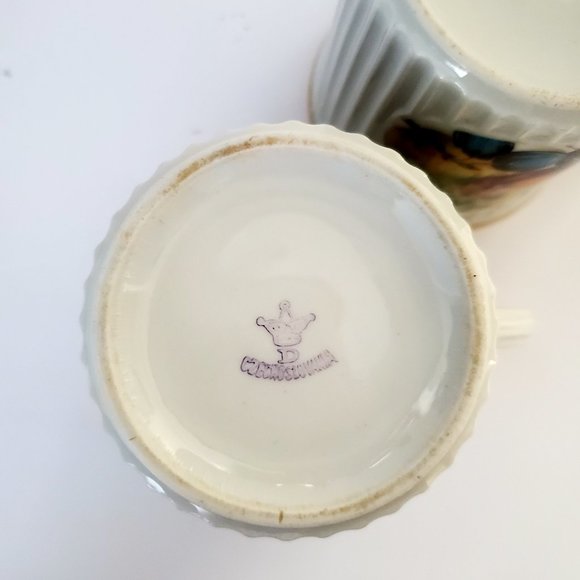 Vintage CZECHOSLOVAKIA PORCELAIN Collector Mugs 2pcs Gold Rimmed Fruit Motifs - Picture 9 of 9